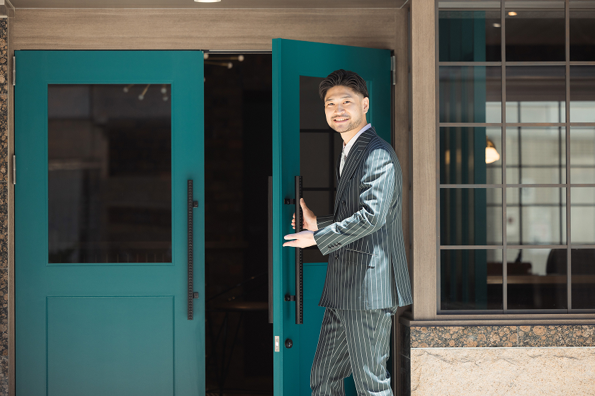 Premium men’s barber shop in Kitahama, Osaka
